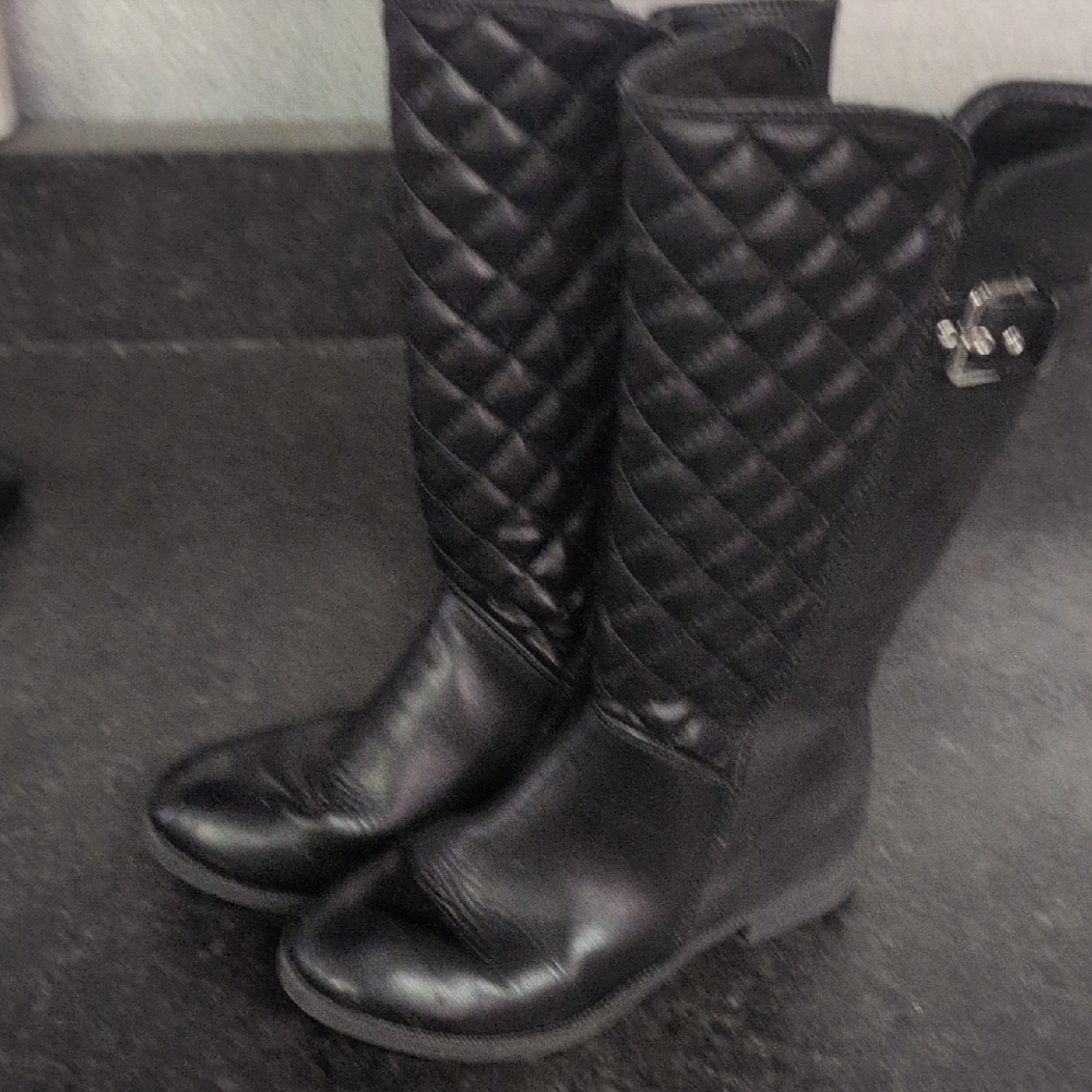 Kids Black Quilted Boots